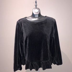 Jordache Long Sleeve Ruffled Bottom Black Velour Top Large
